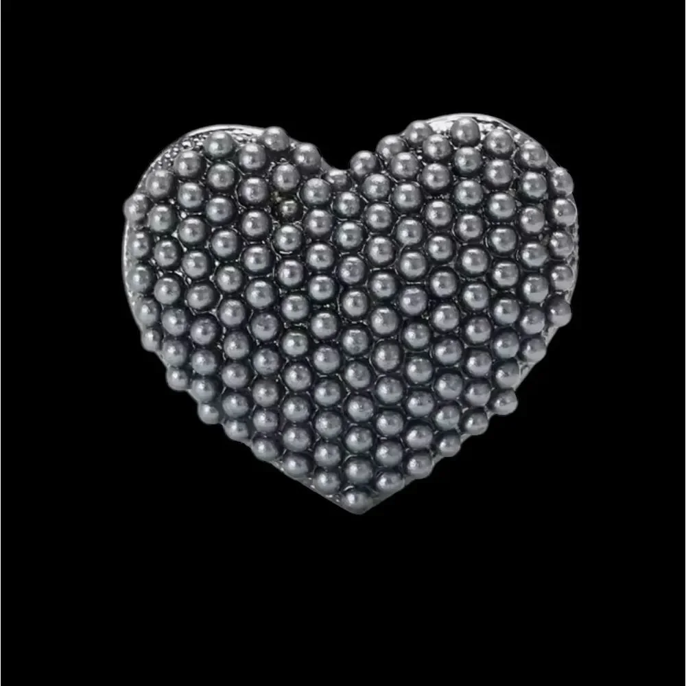 FAUX PEARL HEART BROOCH‎